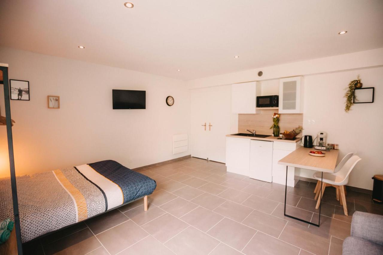 Franc-Bisontin - Unique ! 4 Logements Disponibles Besançon Kültér fotó